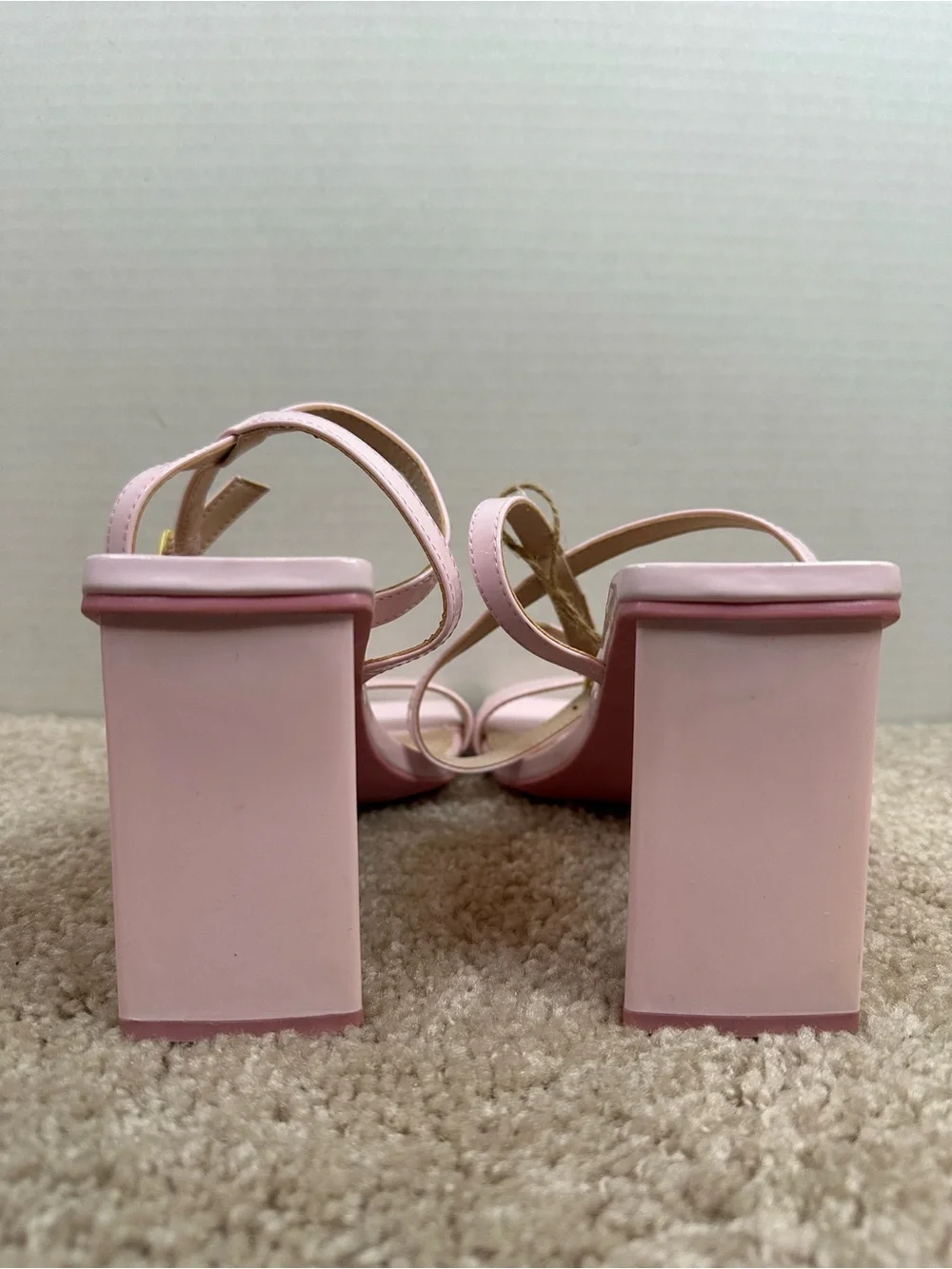 Cool planet by Steve Madden Pale Pink Patent Strappy Block Heels, size 8, new